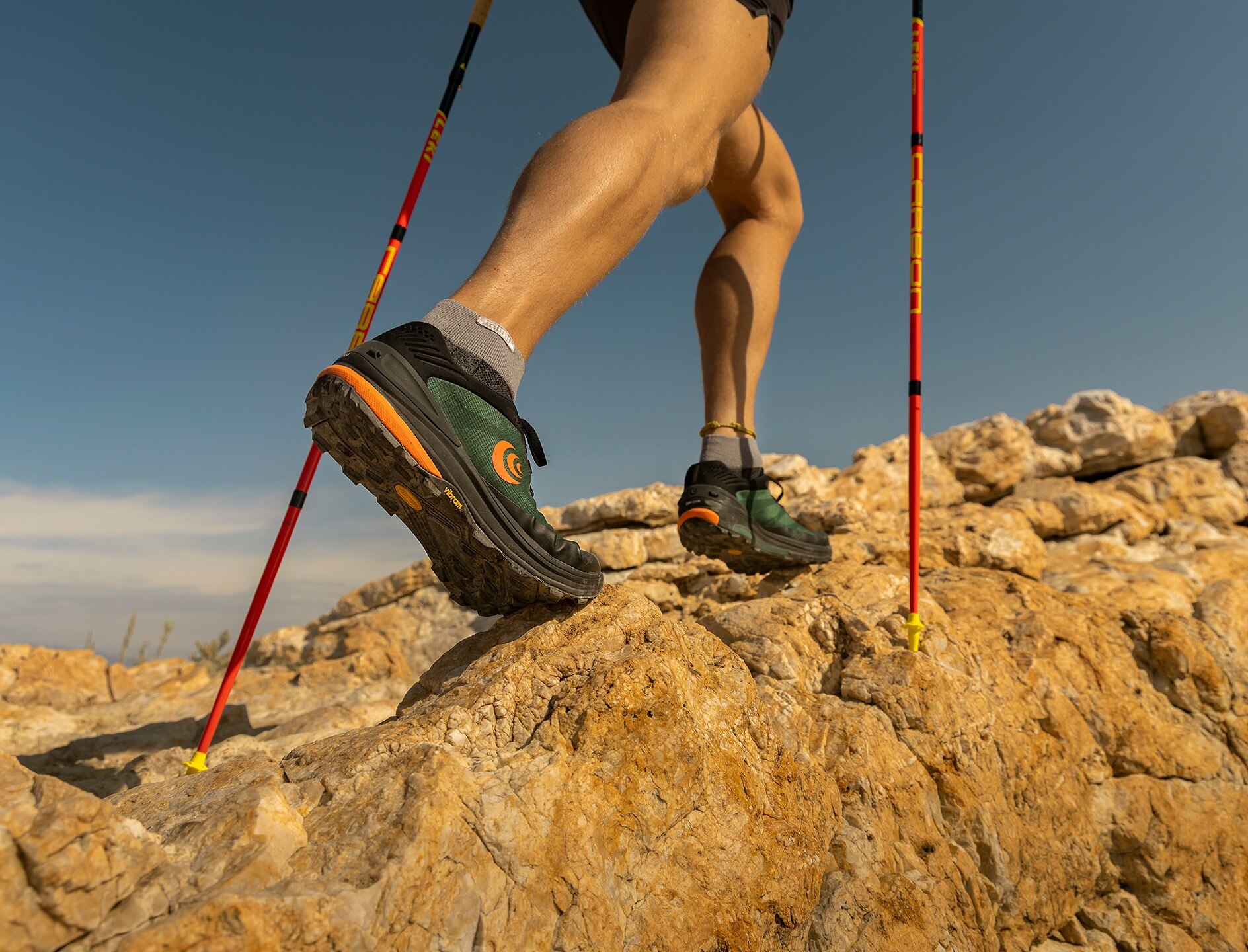 Topo Athletic Men's Ultraventure Pro Forest/Orange 11